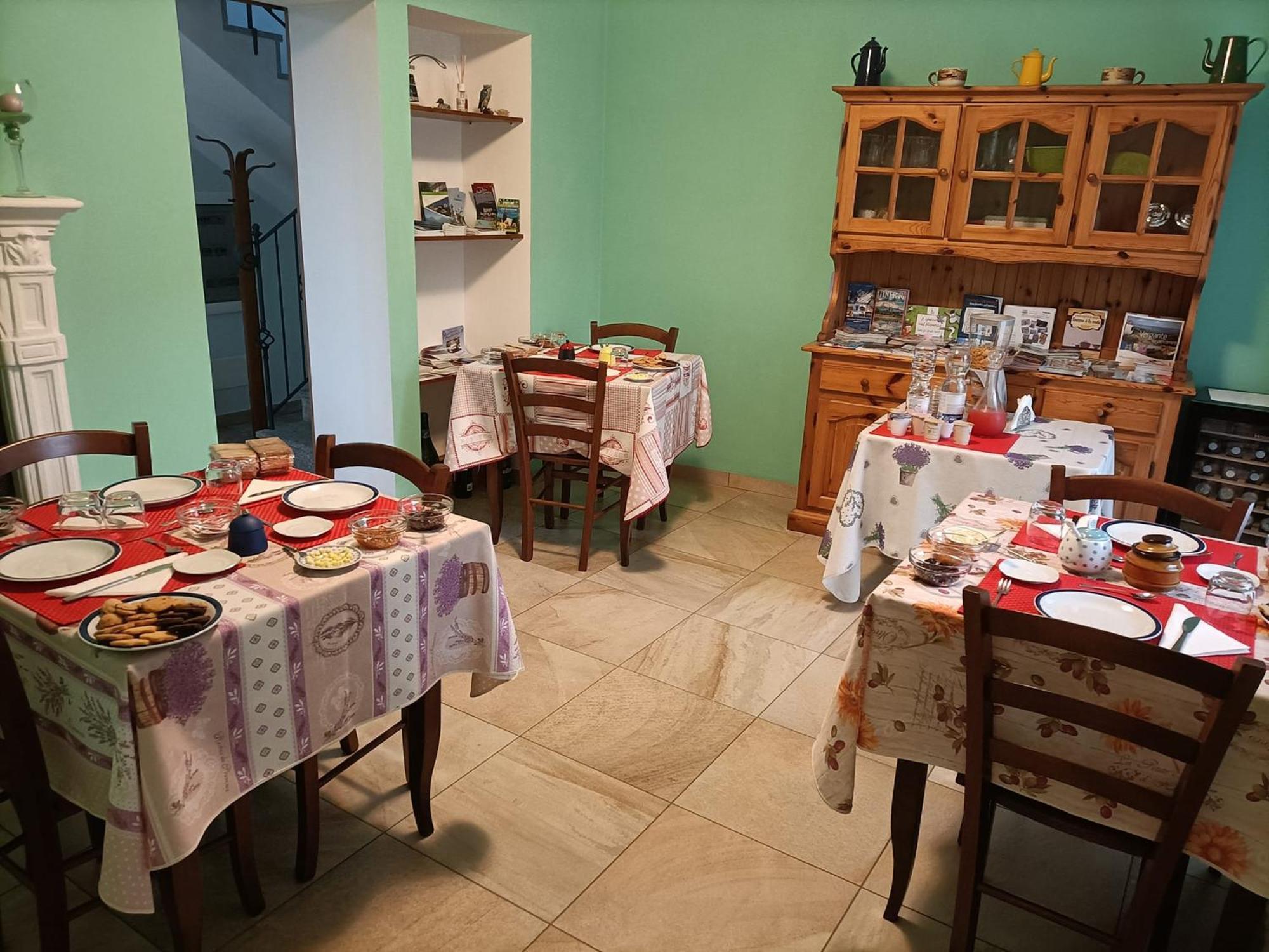 Le Colline Di Maggiora B&B Eksteriør billede